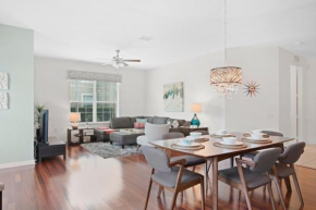 Stylish Vista Cay Luxury Oasis Near all Theme Parks walk to the Convention Center and Int'l drive